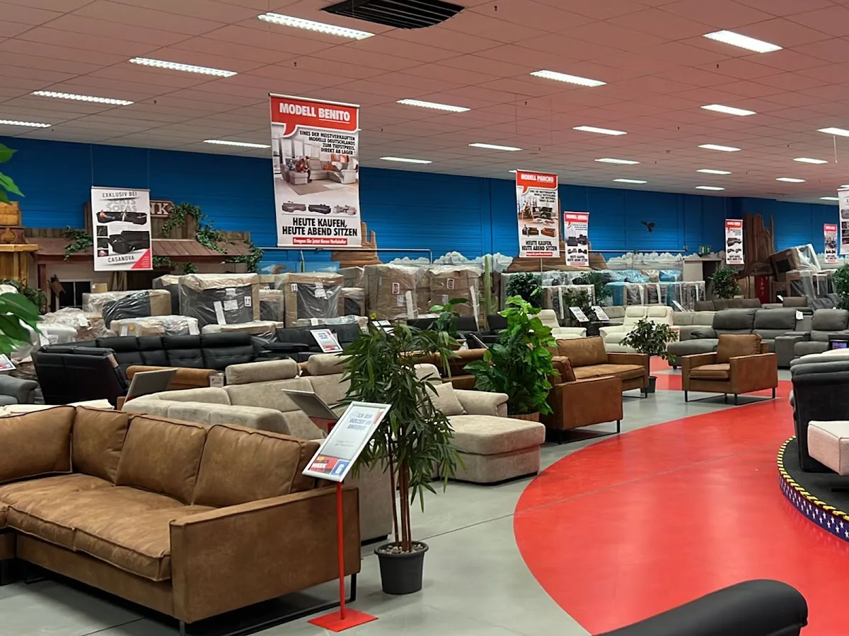 Seats and Sofas – Vom Inhaber in Berlin