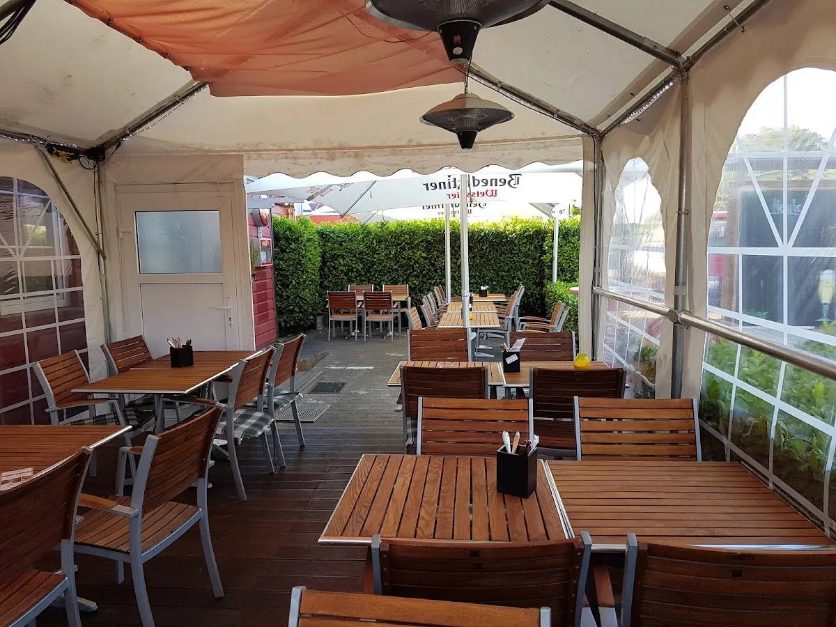 Schlemmer-Bistro im Blockhaus – Atmosphäre in Bad Nauheim, Hessen