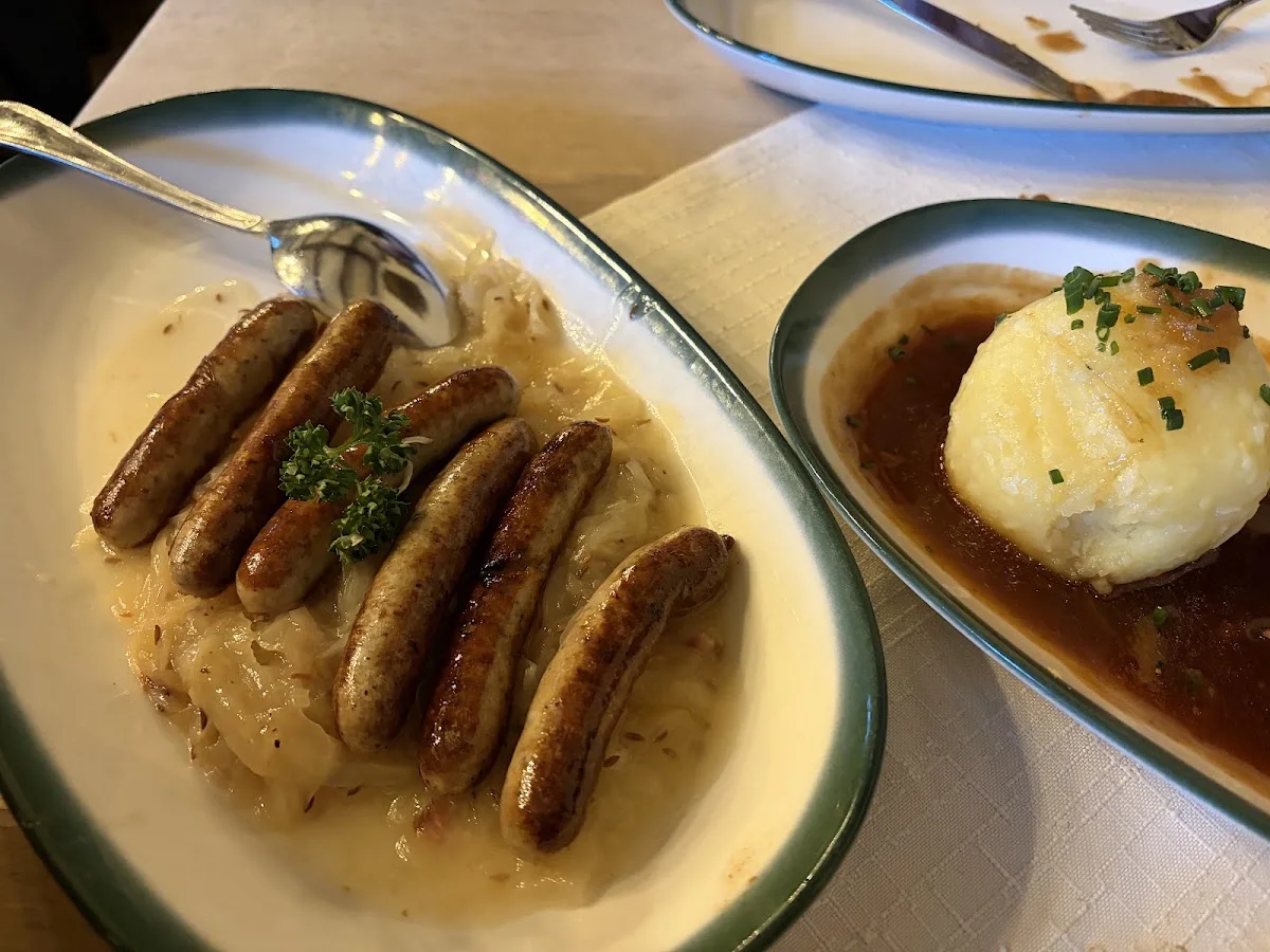 Augustiner-Keller – Bratwurst in München, Bayern