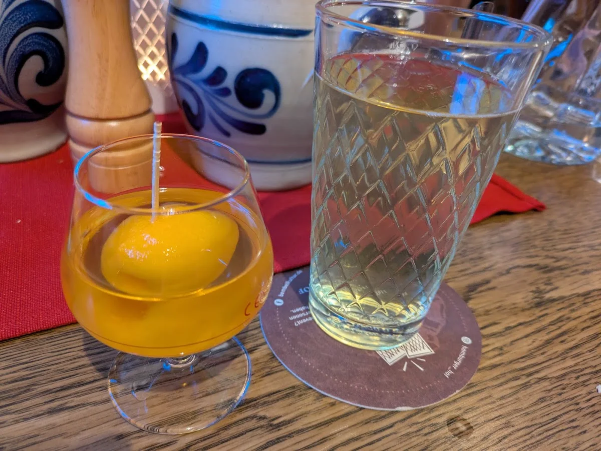 Homburger Hof Frankfurt am Main – Apfelschaumwein in Frankfurt am Main, Hessen