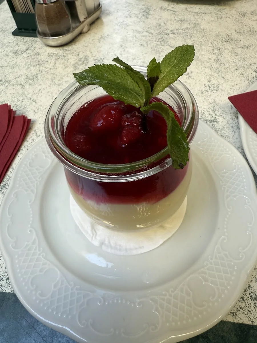 Zur Gerichtslaube – Panna cotta in Berlin