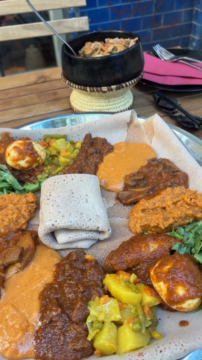 TZOM - Eritrean Restaurant – Vegetarisches Restaurant in Berlin