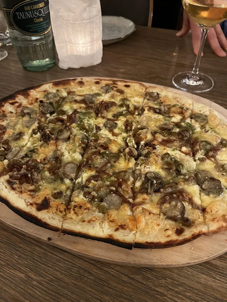Belgischer Hof – Pizza in Köln, Nordrhein-Westfalen