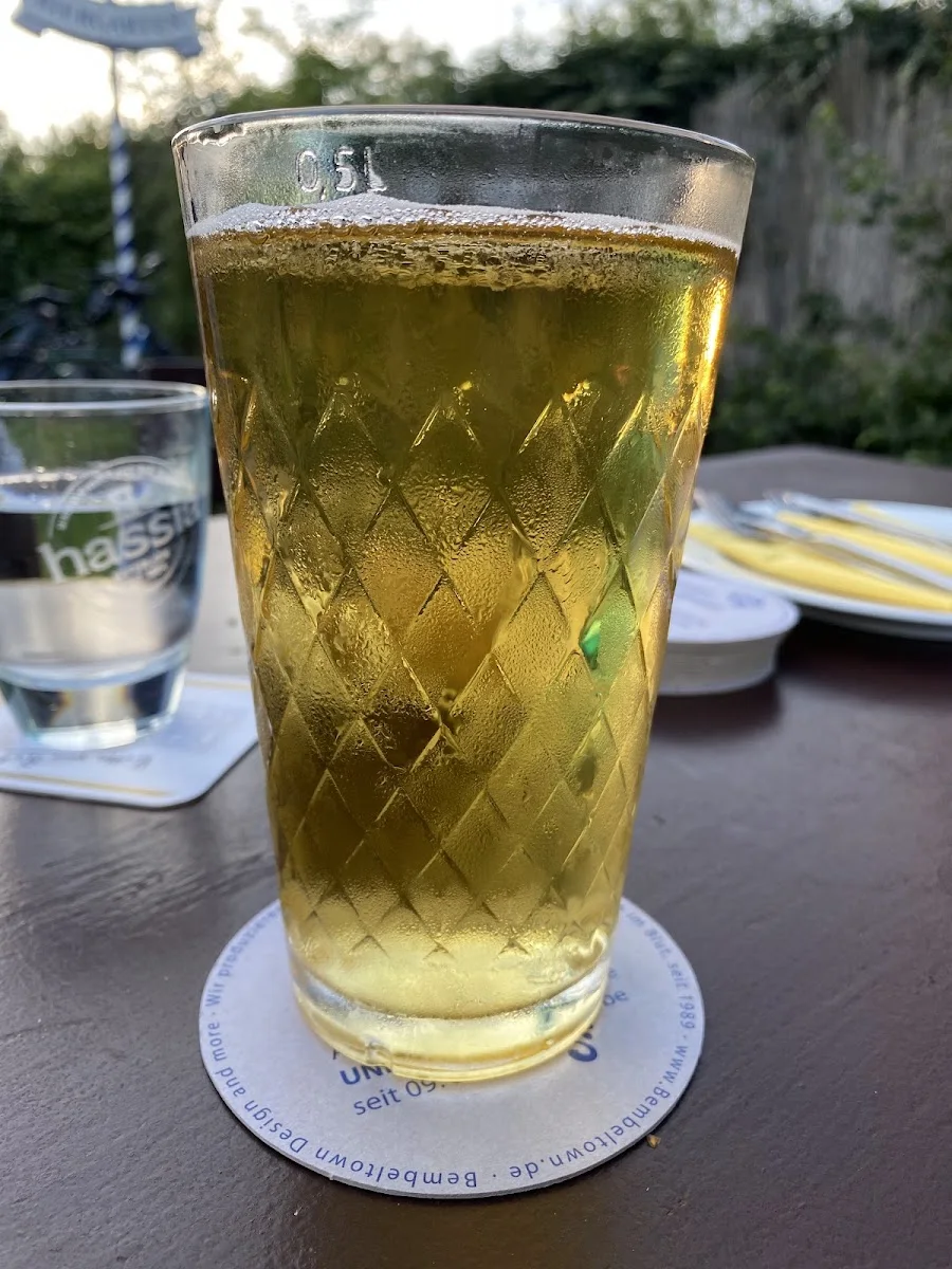 Efsane Gasthaus Rudolph – Apfelschaumwein in Liederbach am Taunus, Hessen
