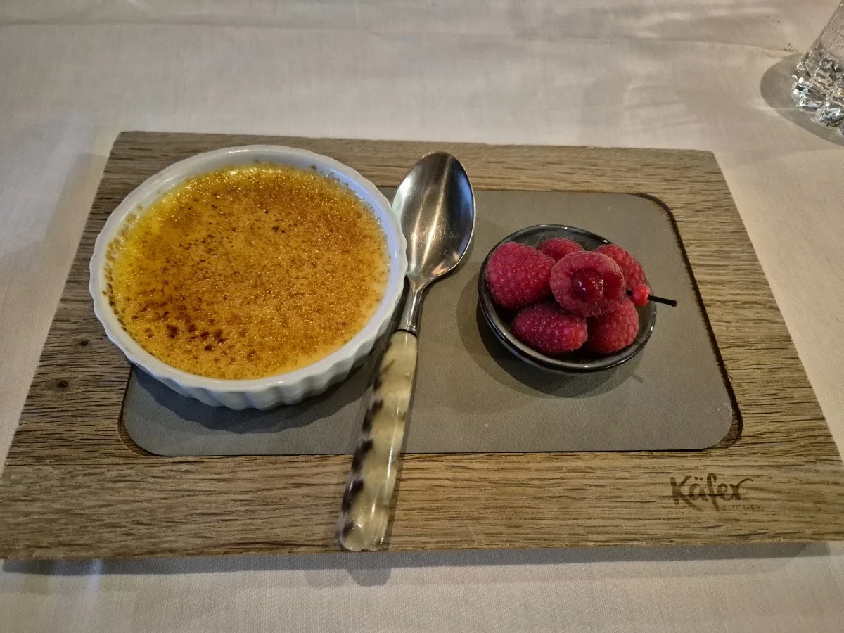 Restaurant Käfer-Schänke – Custard in München, Bayern