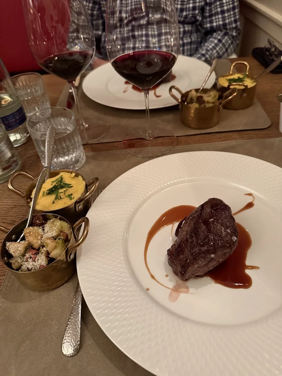 Little London / Bar & Grill – Filet mignon in München, Bayern