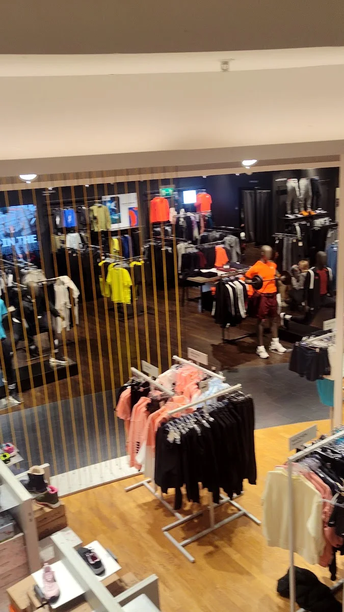 SportScheck Stuttgart – Bekleidungsgeschäft in Stuttgart, Baden-Württemberg