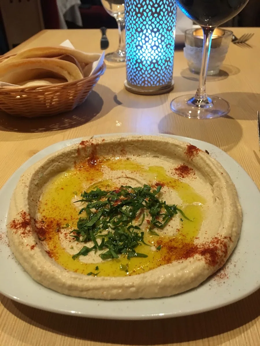 Cana Restaurant & Catering – Hummus in Berlin