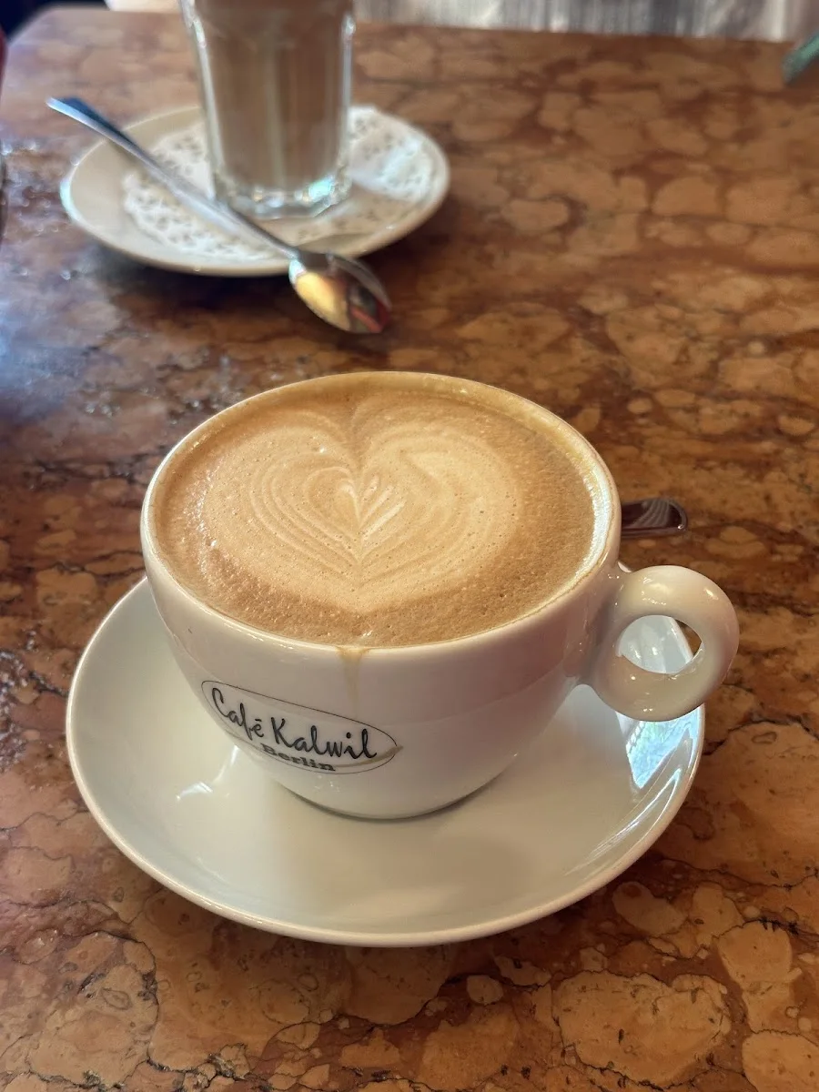 Café Kalwil Berlin – Cappuccino in Berlin
