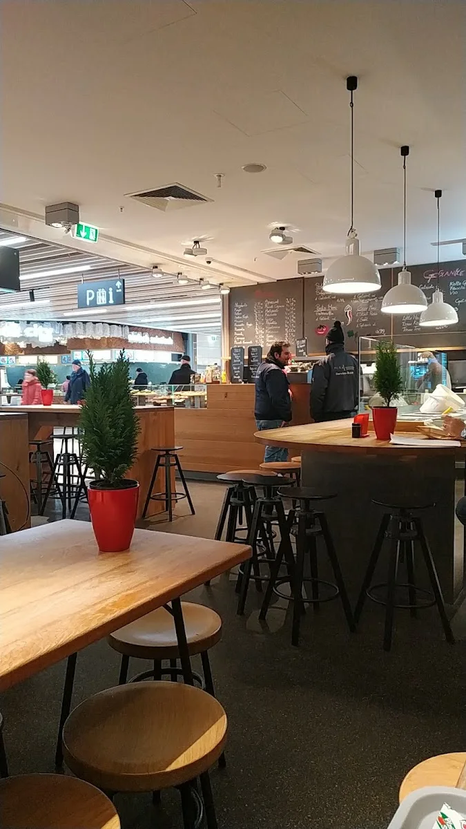 Pizza Rossa – Atmosphäre in Nürnberg, Bayern
