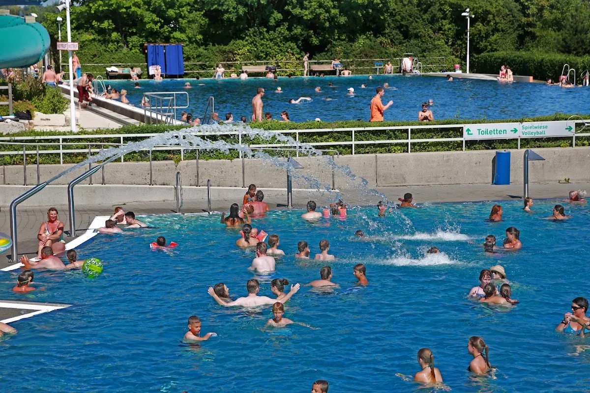 ERGOMAR Ergolding Badewelt & Sauna - Öffnungszeiten hier Badewelt - Sauna/Freibad siehe Homepage – Vom Inhaber in Ergolding, Bayern