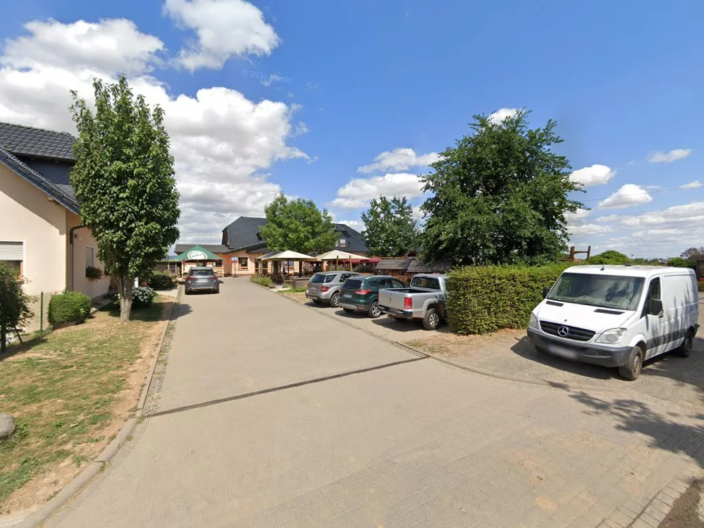 Laupus Hof Massenheim – Street View & 360°-Fotos in Bad Vilbel, Hessen