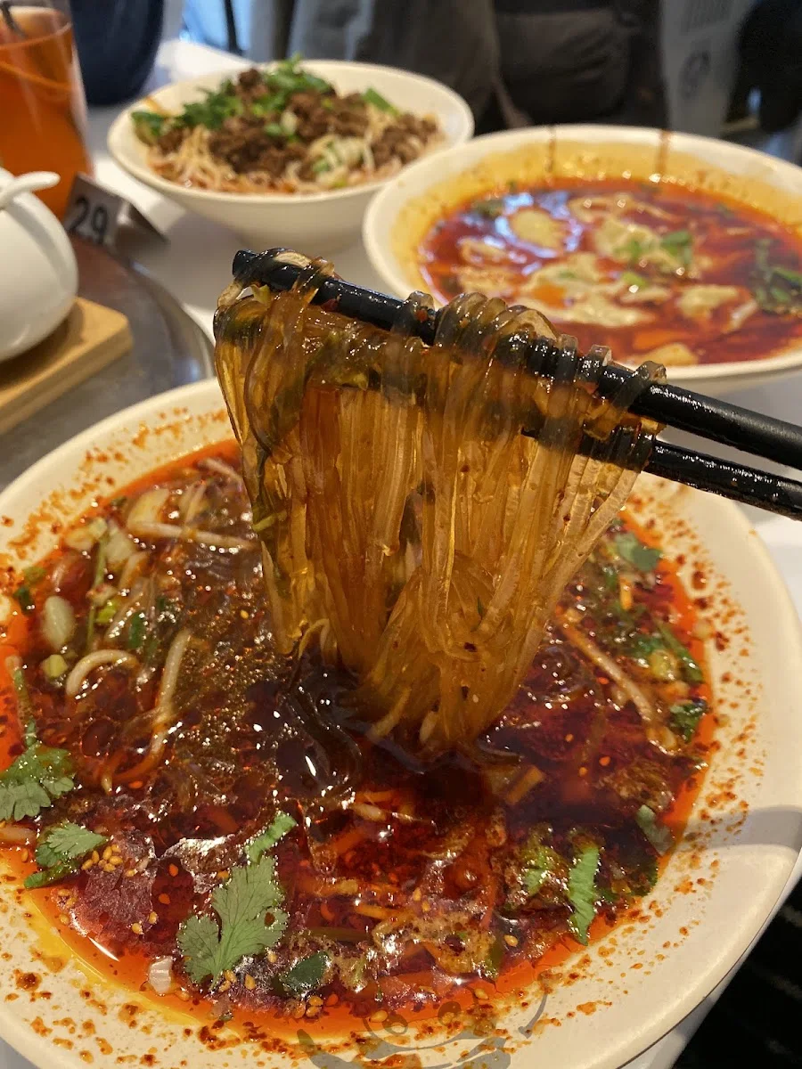 LIU Nudelhaus – Rindfleisch-Nudelsuppe in Berlin