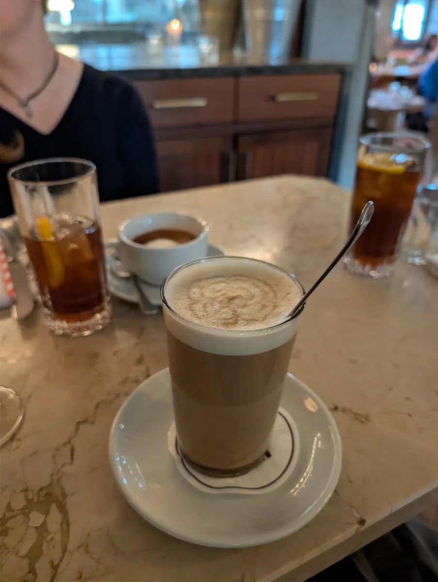 SUPERNOVA Bar & Trattoria – Cappuccino in München, Bayern