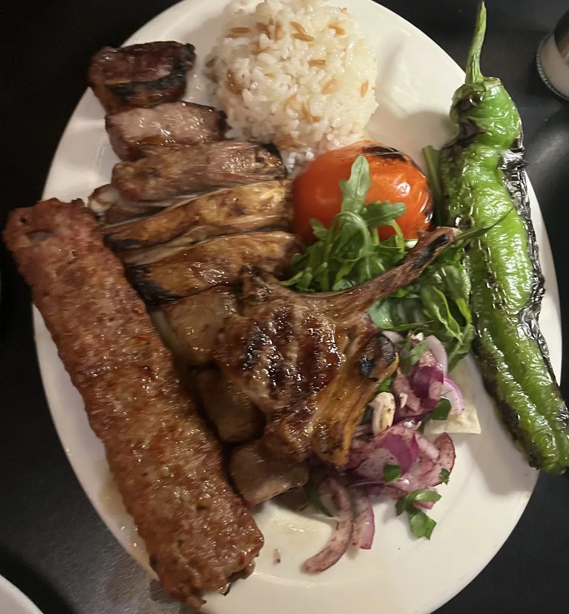 Hatay Ocakbasi Restaurant – Essen und Trinken in Berlin