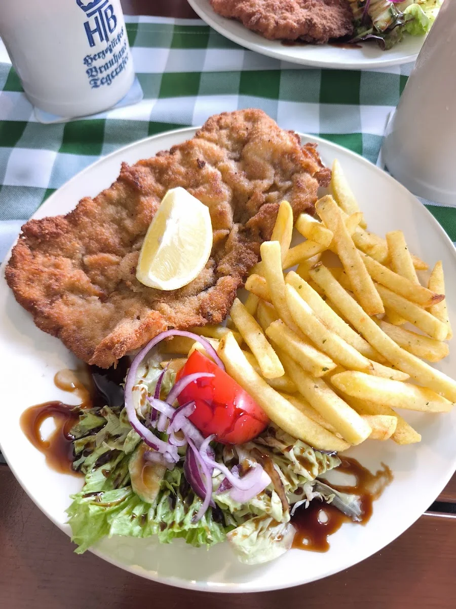 Hax'nhaus Tegernseer Tönnchen – Schnitzel in Berlin