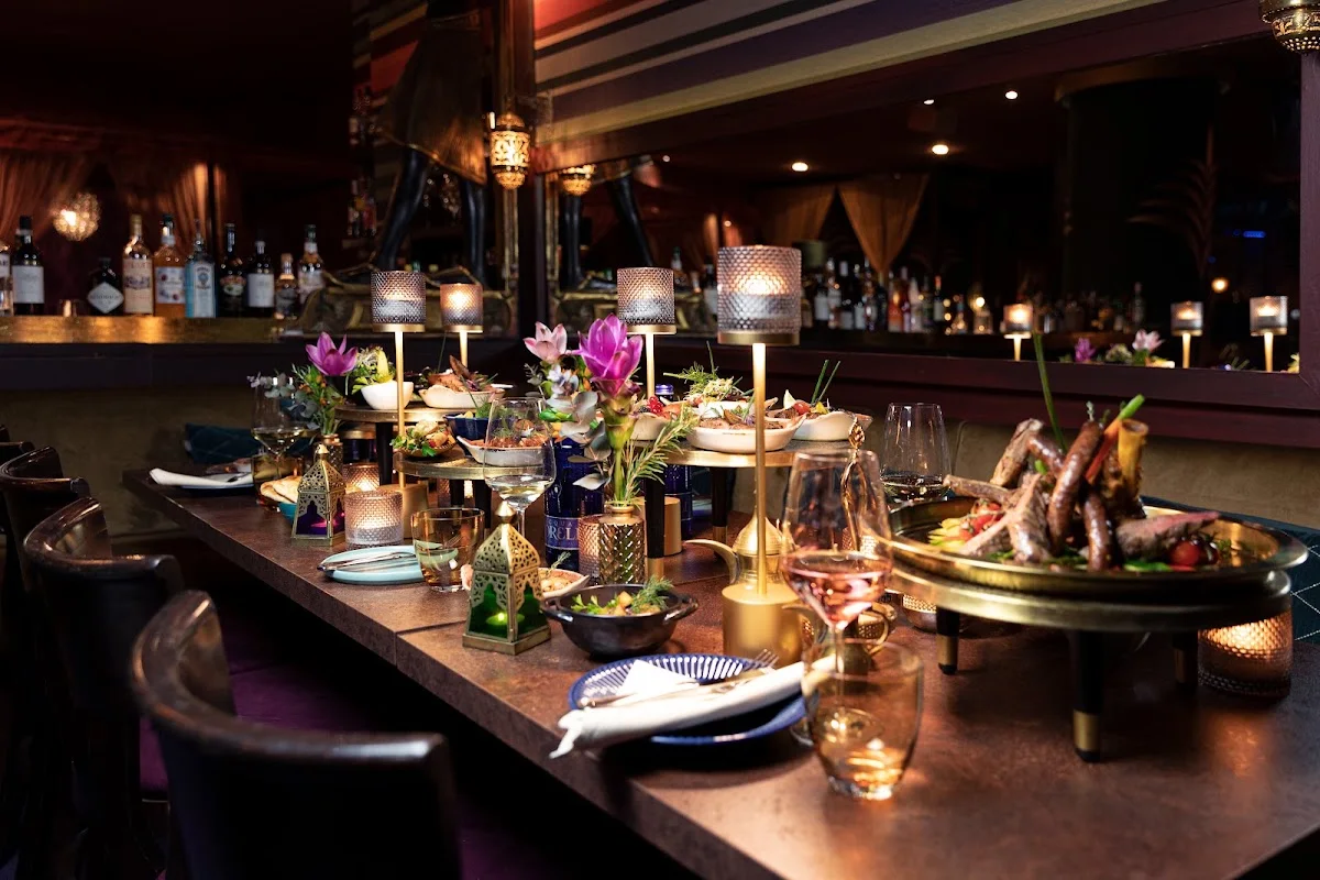 Marooush Oriental Grill & Bar – Essen und Trinken in Berlin