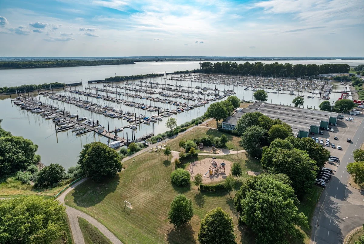 Hamburger Yachthafen-Gemeinschaft e.V. – Vom Inhaber in Wedel, Schleswig-Holstein