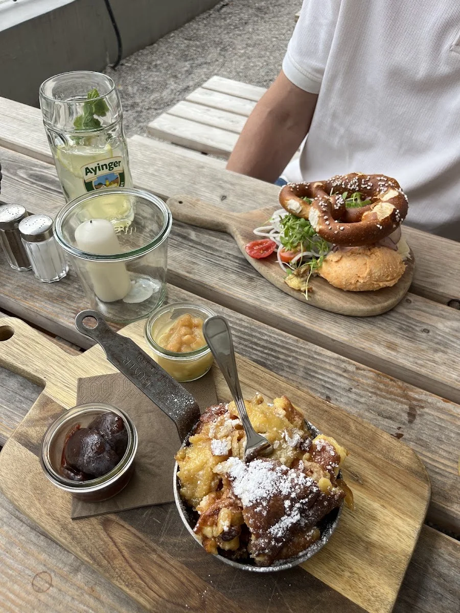 Kaisergarten – Bayerisches Restaurant in München, Bayern