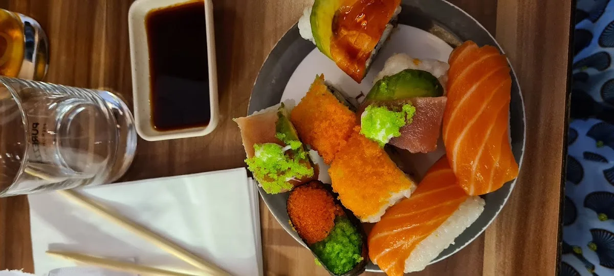 Jam Jam Running Sushi – Sashimi in Hamburg