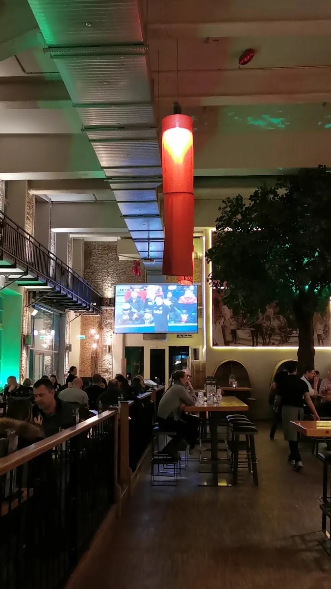 Q21 Gasthaus – Atmosphäre in Hamburg