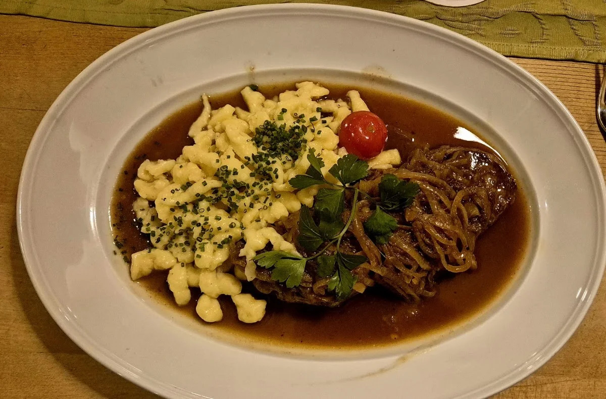 Landlust Wirtshaus am Reitsberger Hof – Schmorbraten in Vaterstetten, Bayern