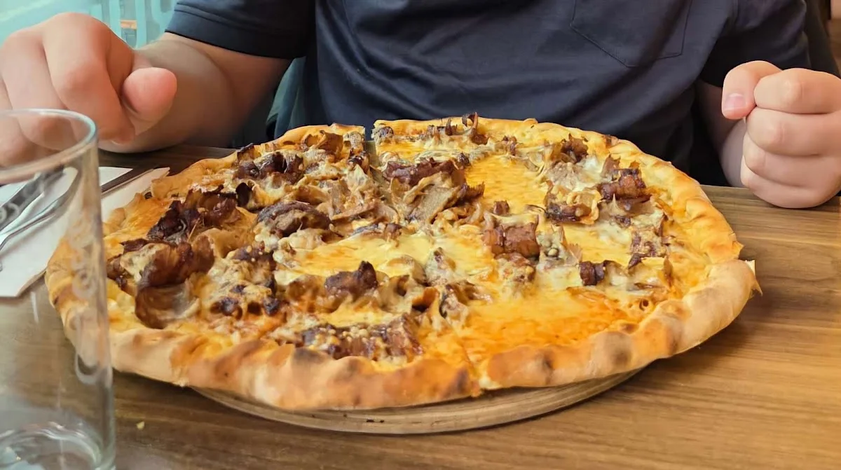 Saray Köz – Pizza in Hamburg
