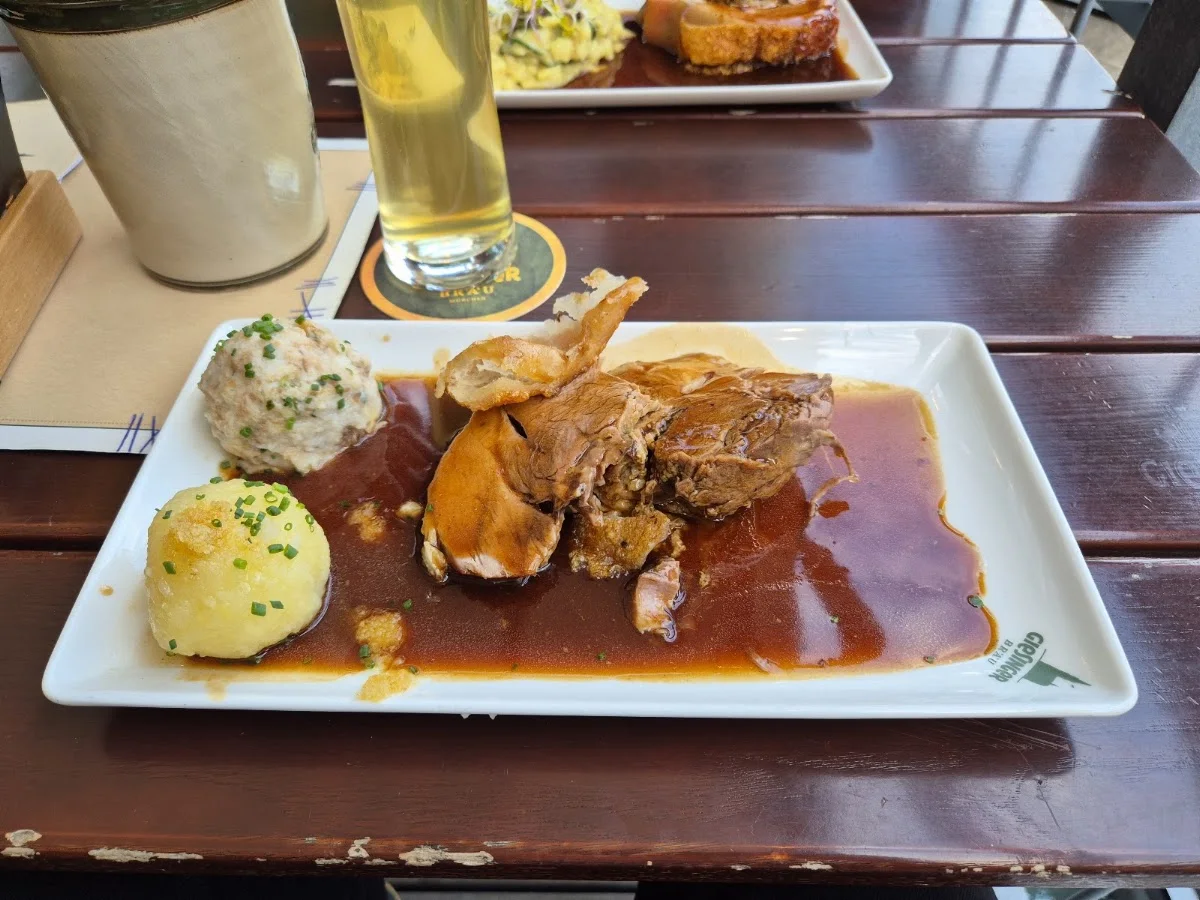 Giesinger Bräu - Wirtshaus & Schänke – Sauerbraten in München, Bayern