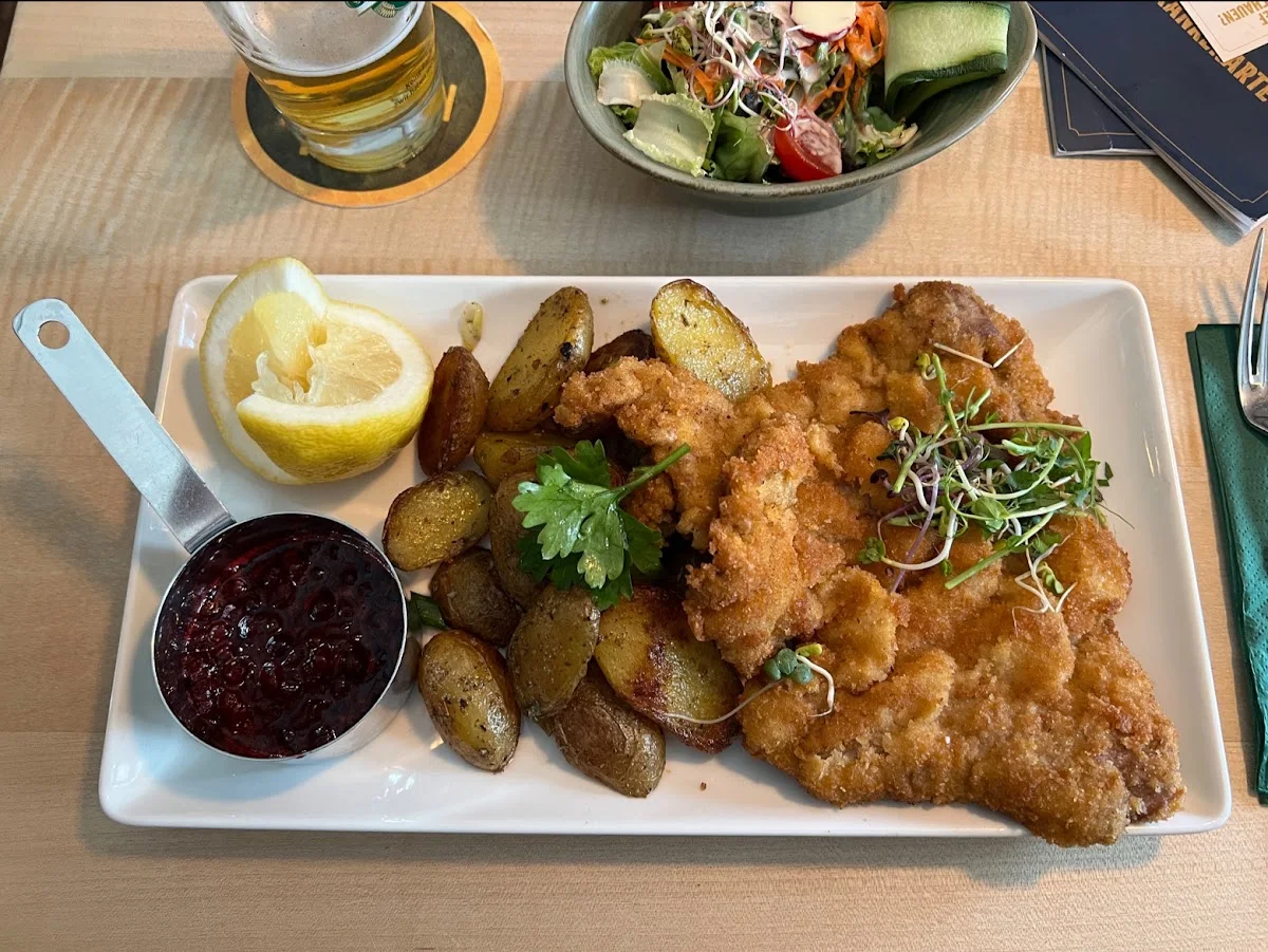 Giesinger Bräu - Wirtshaus & Schänke – Wiener Schnitzel in München, Bayern