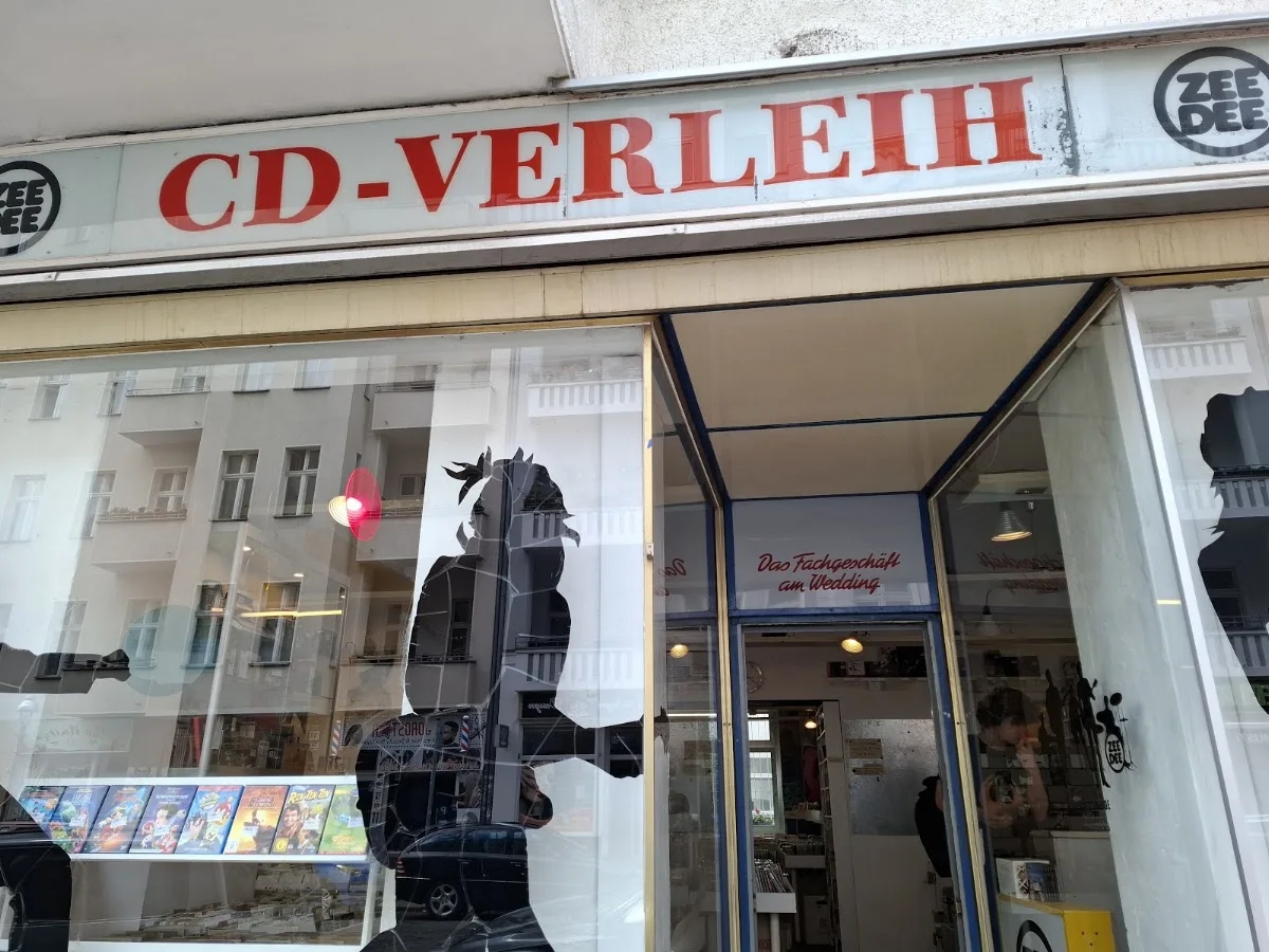 CD Laden ZeeDee – Besucherfoto: Söhnke Iwersen in Berlin