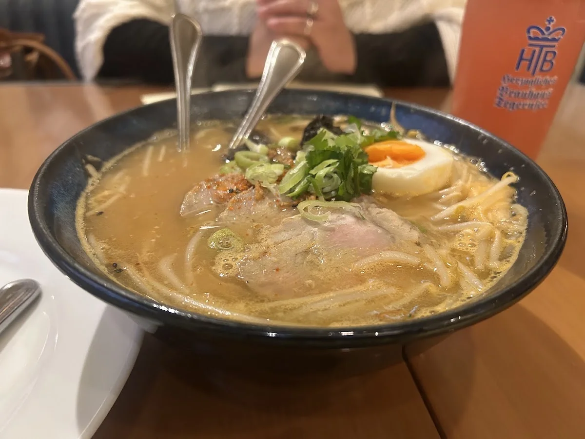 Honghong Noodles Restaurant – Ramen in München, Bayern