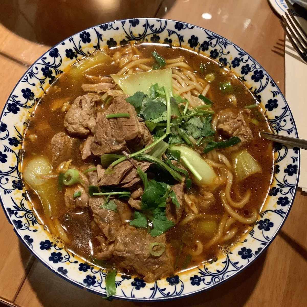 Honghong Noodles Restaurant – Suppe in München, Bayern