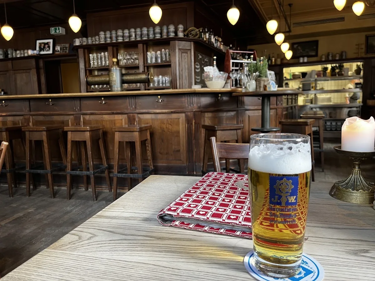 Wirtshaus Görreshof – Essen und Trinken in München, Bayern
