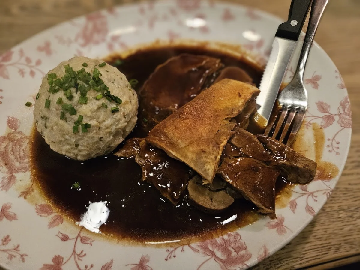 Wirtshaus Görreshof – Sauerbraten in München, Bayern