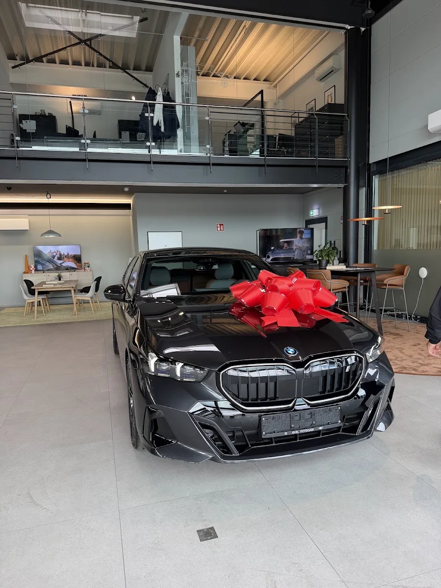 BMW | MINI Autohaus EHRL in Potsdam – Innenansichten in Potsdam, Brandenburg