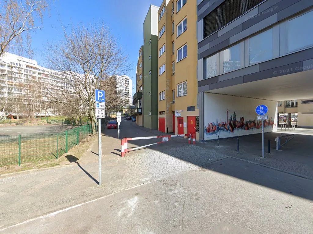 Zahnarztpraxis Dr. Olga Joselowitsch & Dr. Leo Khasin - Berlin Kreuzberg – Street View & 360°-Fotos in Berlin