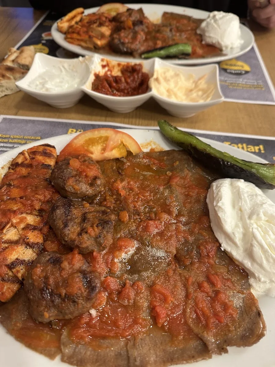 Bursa Kebap Evi – Iskender Kebap in Duisburg, Nordrhein-Westfalen
