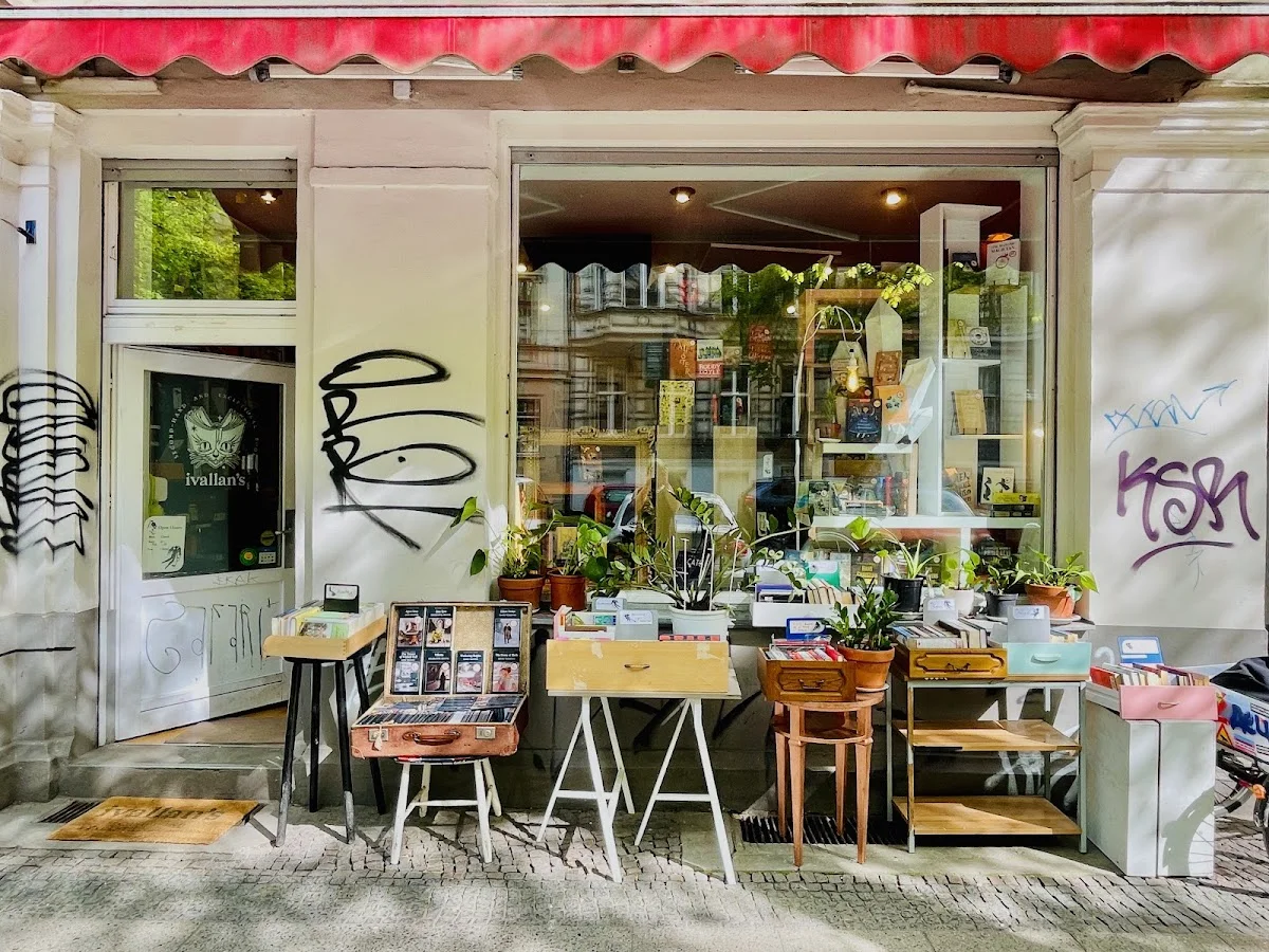 ivallan's Second-Hand & Exceptional Books – İç in Berlin
