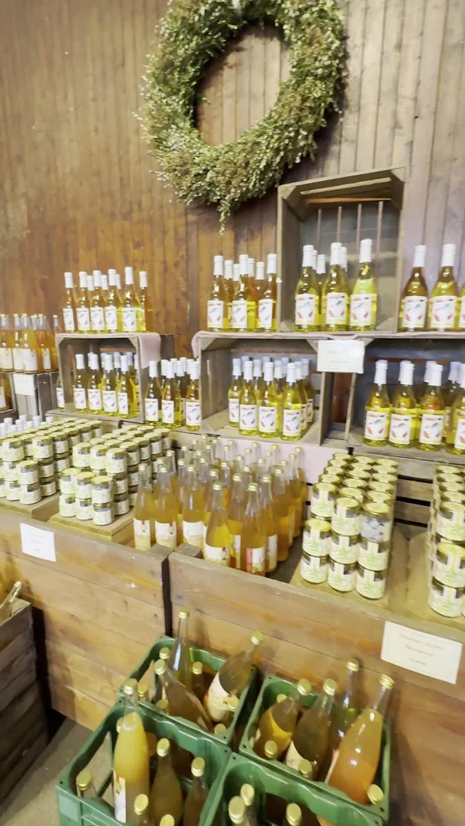 Gertrudenhof Obst- & Gemüsescheune (Bauernmarktgelände) – Markt in Hürth, Nordrhein-Westfalen