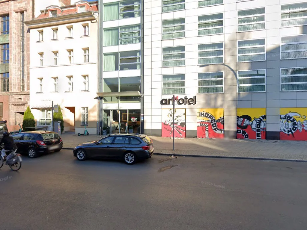 Upside Down Bar – Street View & 360°-Fotos in Berlin