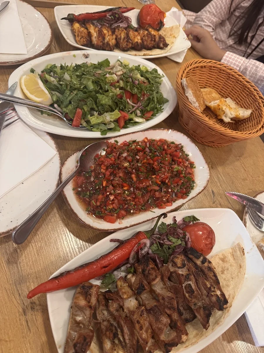 Adana Grillhaus - Kreuzberg – Döner-Restaurant in Berlin