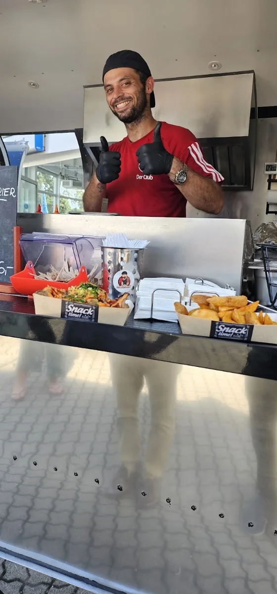 Bratans Foodtruck - Original Schaschlik – Atmosphäre in Altdorf, Bayern