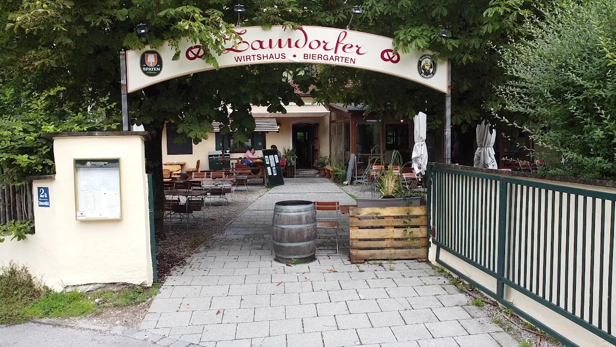 Wirtshaus Zamdorfer Biergarten – Bayerisches Restaurant in München, Bayern