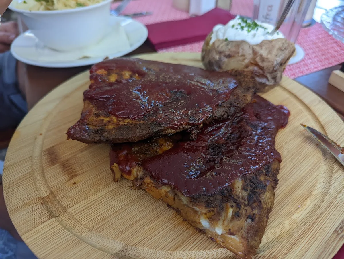 Wirtshaus Zamdorfer Biergarten – Spareribs in München, Bayern