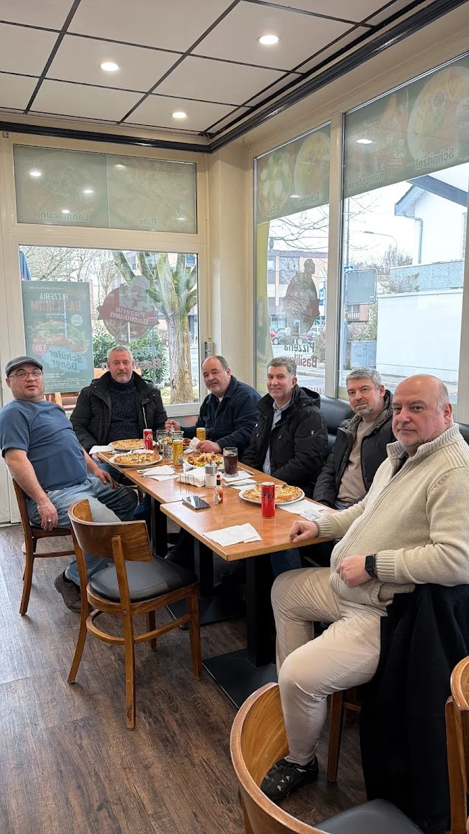 Pizzeria Basilikum – Atmosphäre in Offenbach am Main, Hessen