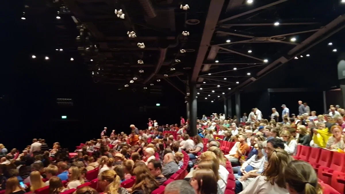 Stage Theater im Hafen – Theater in Hamburg