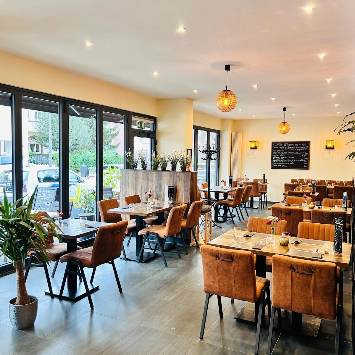 Holi Porz - Indian Restaurant & Cocktail Bar – Atmosphäre in Köln, Nordrhein-Westfalen