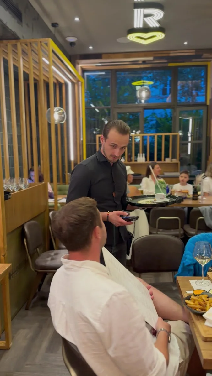Upper Grill & Bar – Bar in Berlin
