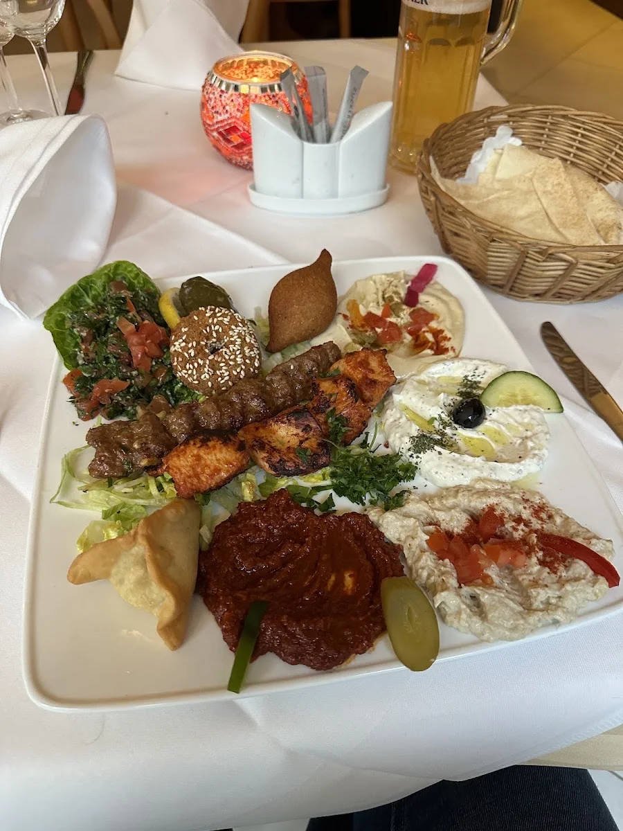 Restaurant Palmyra Wiesbaden – Falafel in Wiesbaden, Hessen