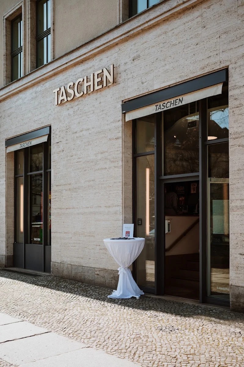 TASCHEN Store Berlin – Buchhandlung in Berlin